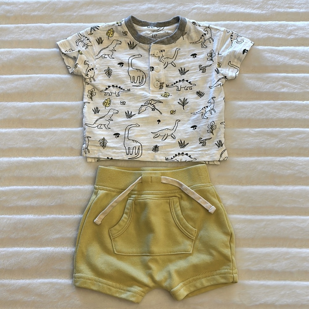 Baby gap dinosaur outfit